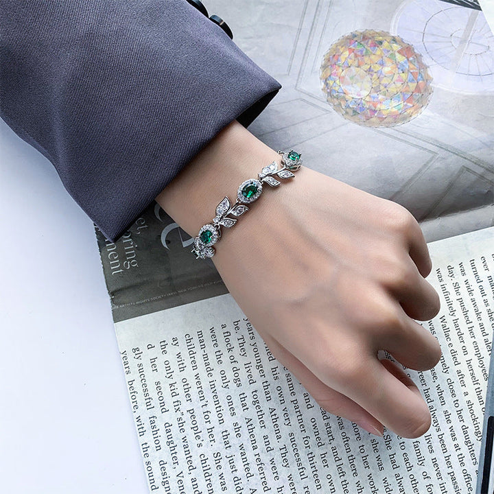 jewelry Retro flower bracelet full of diamonds shining temperament luxury models 2025 distinctive
